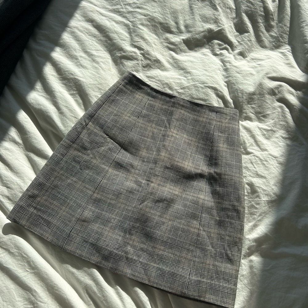 Aritzia Babaton Black & White Plaid Mini Skirt
